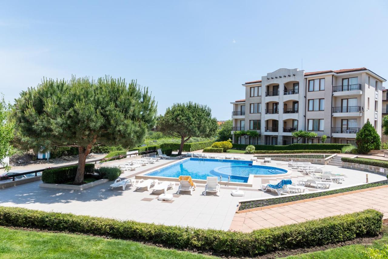 Созопол Парадайс Блу Апартаментс Apartment Bagian luar foto